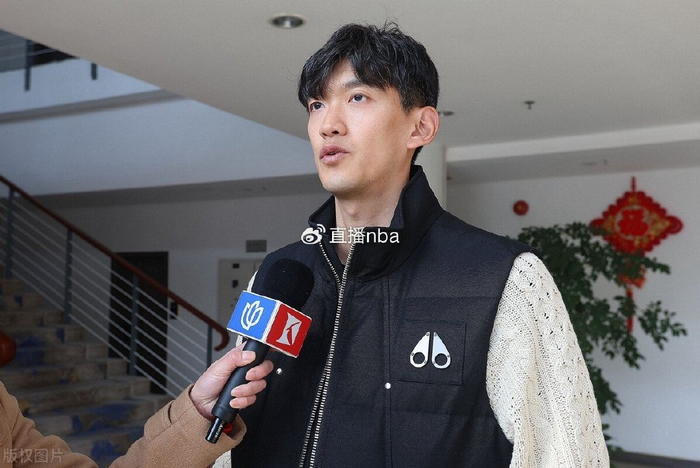 爱游戏上海海港赛前更衣室发声浙江队再遭质疑备战NBA季后赛，网友：金州勇士赛前战术微调的简单介绍